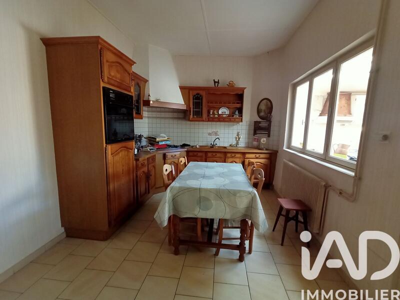 Maison - 95 m² - 5 pièces