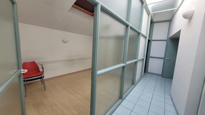 Local d'activité / Entrepôt - 234 m²