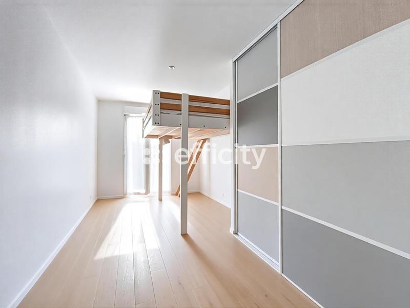 Appartement - 77 m² - 4 pièces