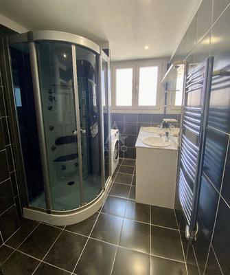 Appartement - 61 m² - 2 pièces