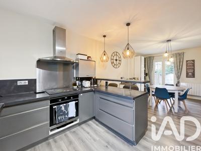 Maison - 96 m² - 5 pièces