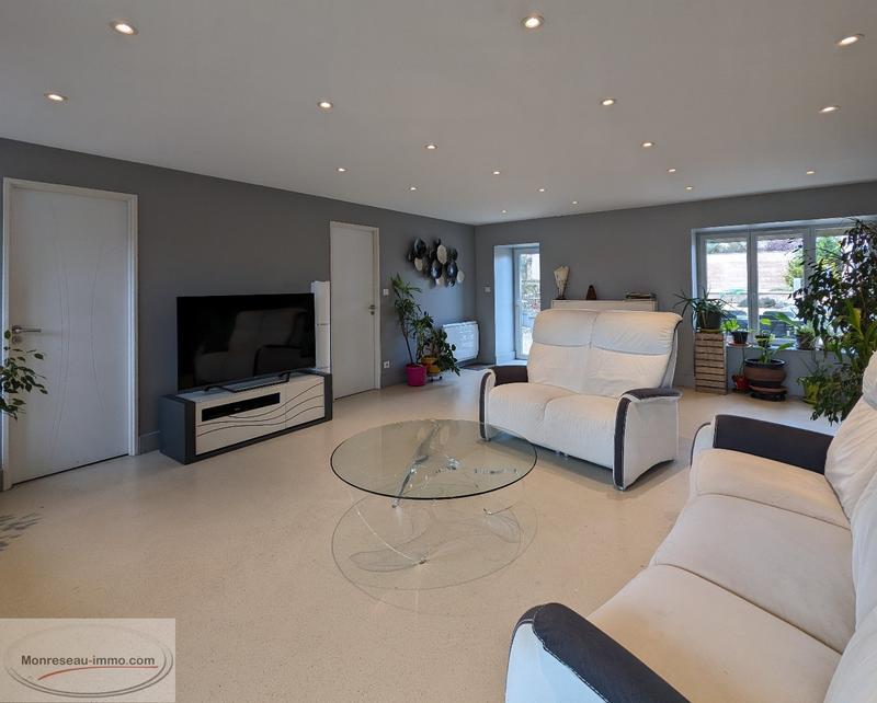 Maison de village - 220 m² - 7 pièces