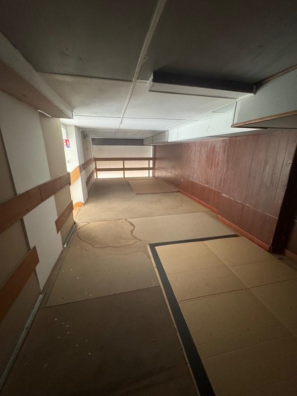 Local commercial - 154 m² - 2 pièces