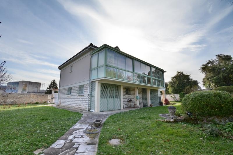 Maison - 162 m² - 5 pièces