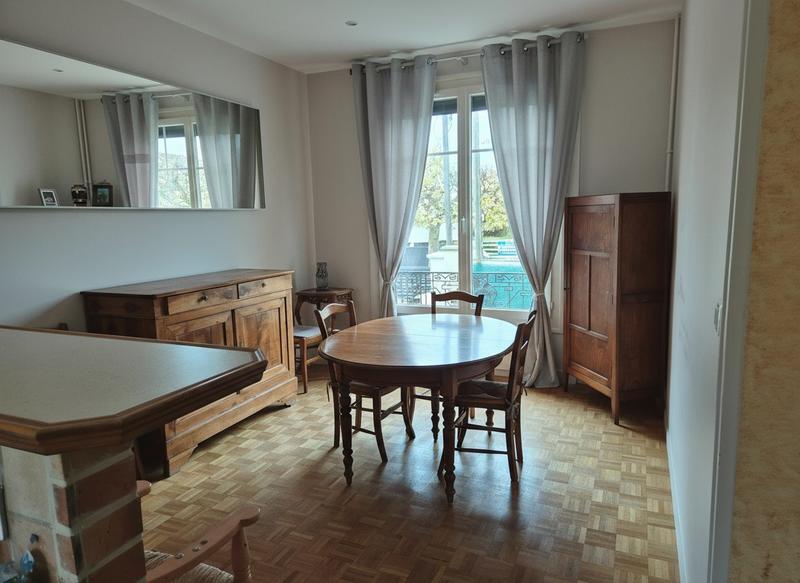 Maison - 96 m² - 5 pièces