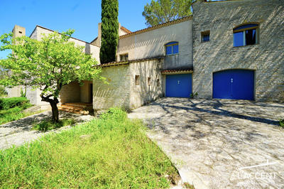 Maison - 435 m² - 8 pièces