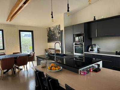 Local d'activité / Entrepôt - 245 m² - 9 pièces