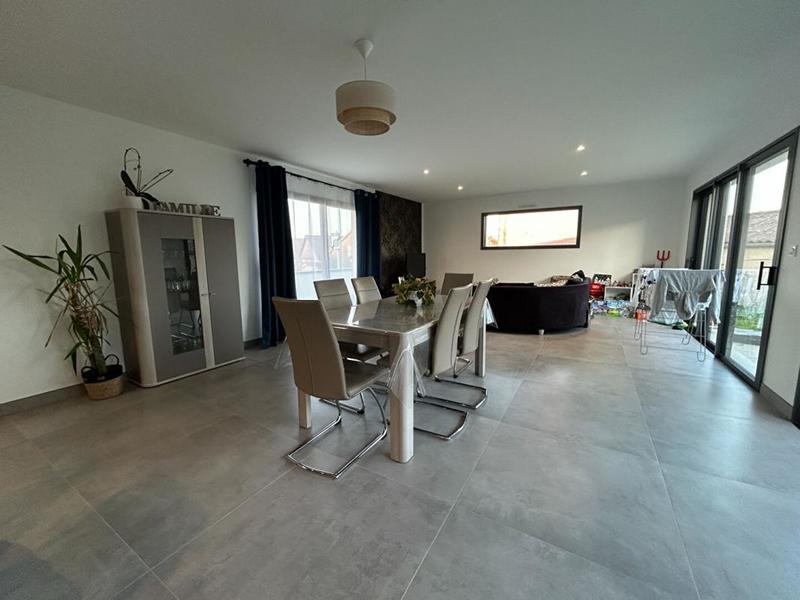 Maison - 143 m² - 6 pièces