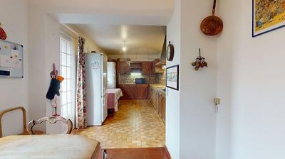 Maison - 233 m² - 8 pièces