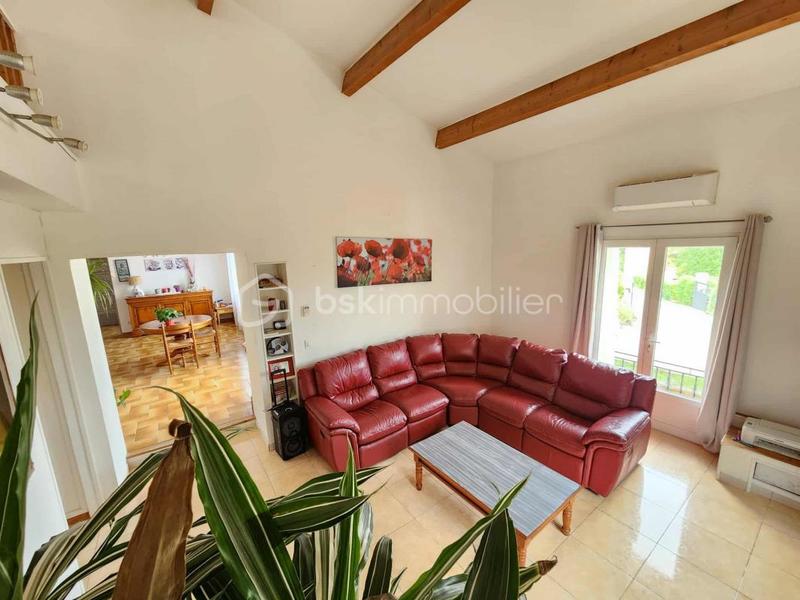 Villa - 214 m² - 9 pièces