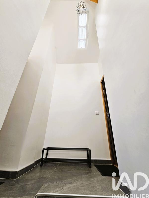 Maison - 141 m² - 9 pièces