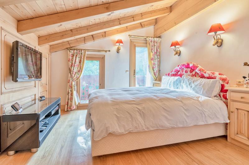 Châlet - 188 m² - 9 pièces