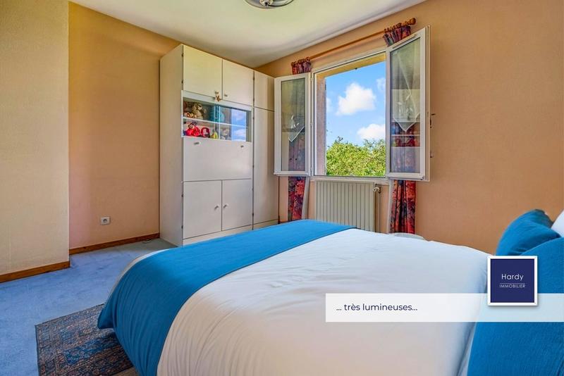 Maison - 137 m² - 7 pièces