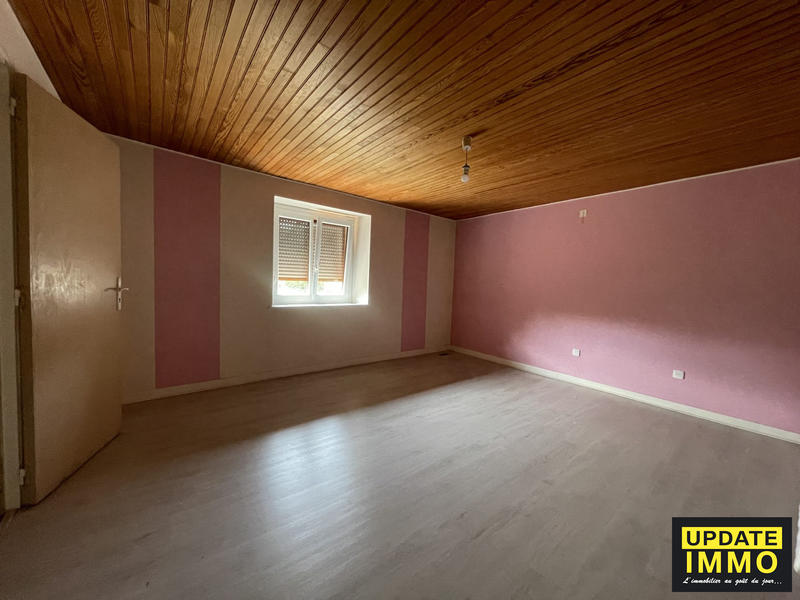 Maison - 99 m² - 7 pièces