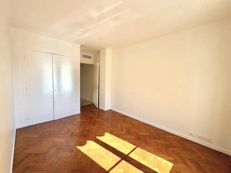 Appartement - 94 m² - 4 pièces