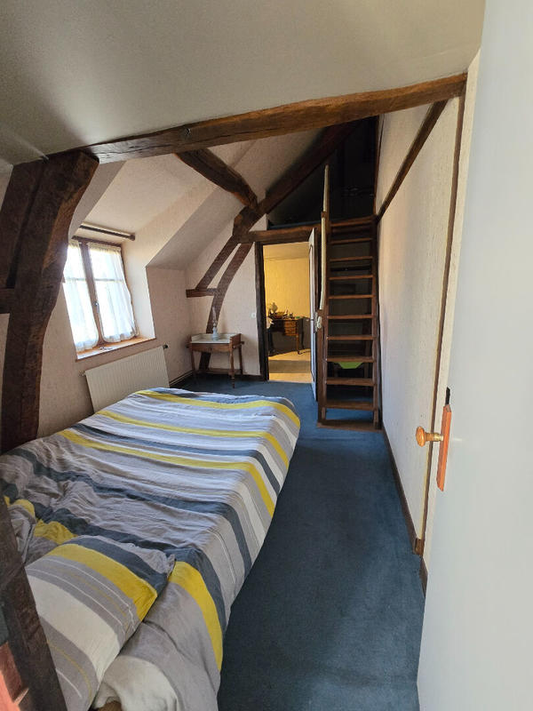 Maison - 240 m² - 7 pièces