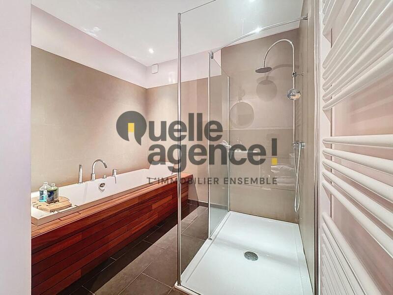 Maison - 180 m² - 7 pièces