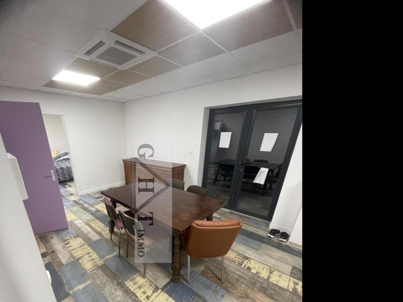 Entrepôt - 1 188 m²