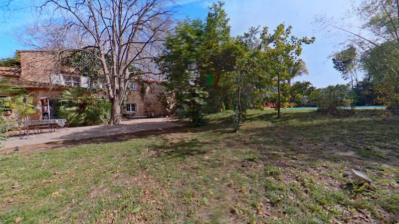 Mas - 463 m² - 19 pièces