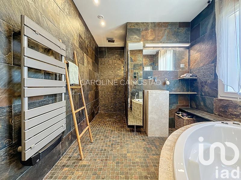 Maison - 128 m² - 5 pièces