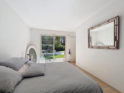 Villa - 227 m² - 7 pièces