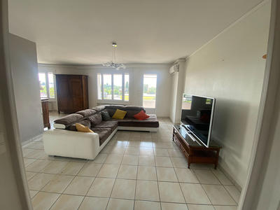 Appartement - 98 m² - 3 pièces