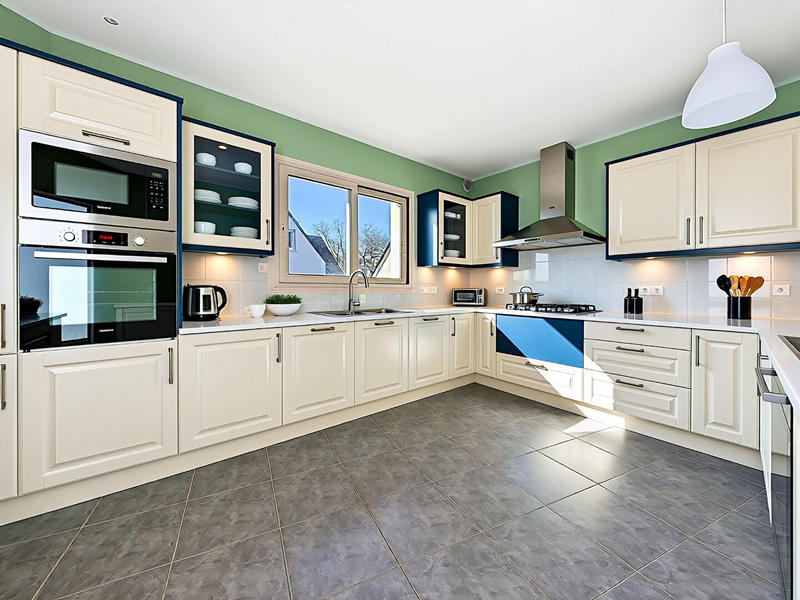 Maison - 175 m² - 8 pièces