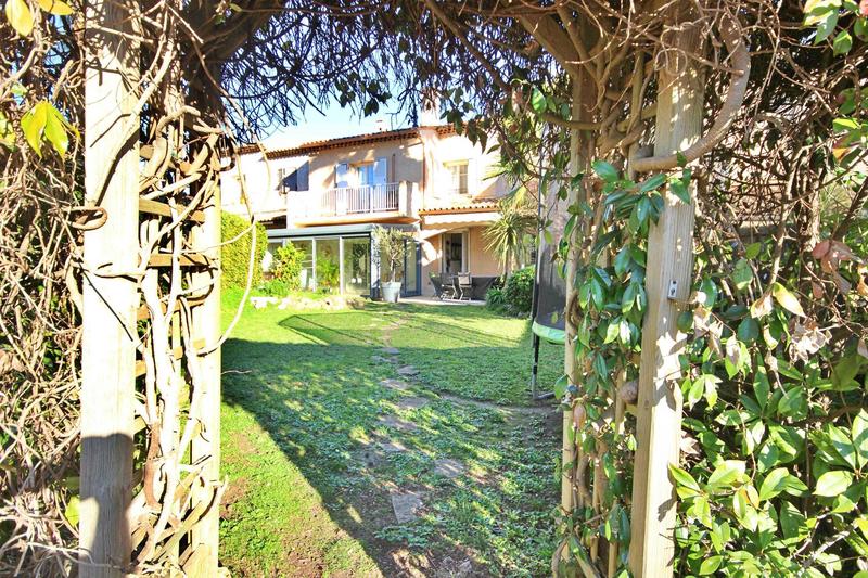 Maison - 111 m² - 5 pièces