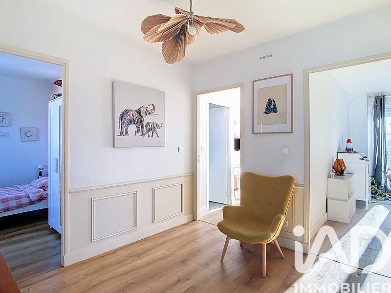 Maison - 230 m² - 8 pièces