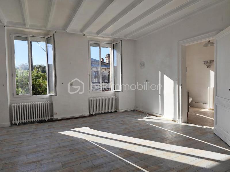 Demeure - 470 m² - 18 pièces