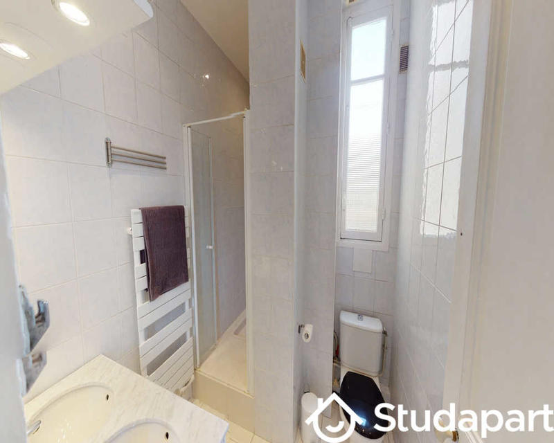 Chambre - 200 m² - 1 pièce