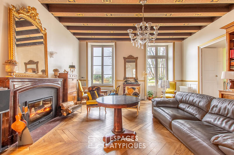 Maison - 273 m² - 8 pièces