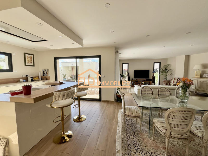 Villa - 144 m² - 5 pièces