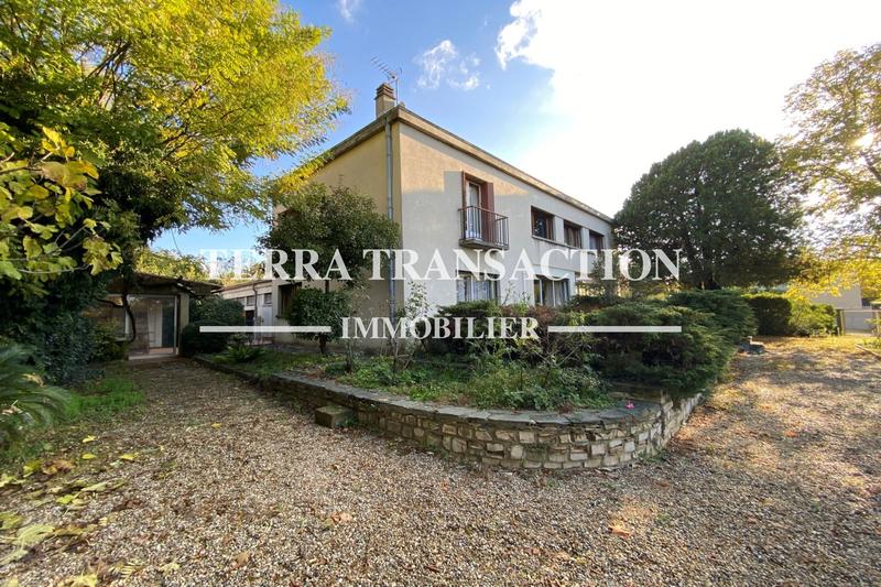 Propriété - 260 m² - 11 pièces