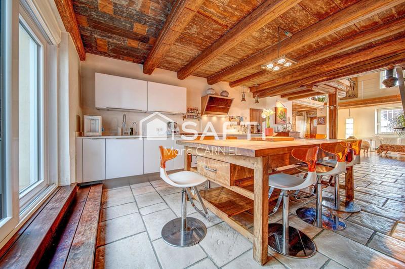 Maison - 335 m² - 11 pièces