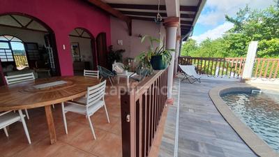 Maison - 163 m² - 6 pièces