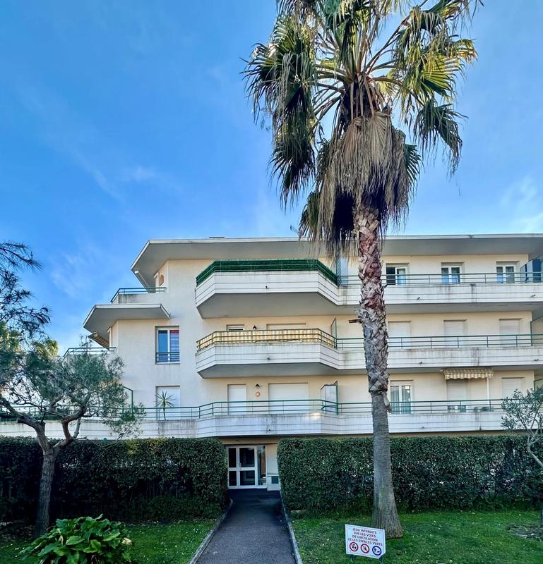 Appartement - 79 m² - 4 pièces