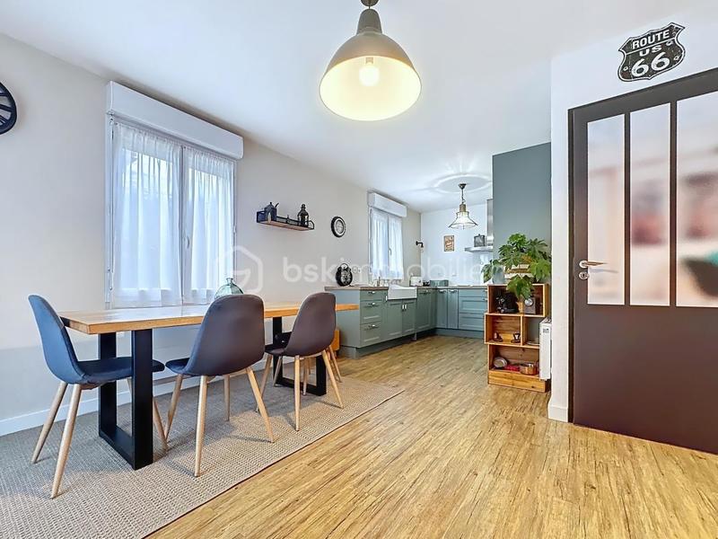 Maison - 90 m² - 4 pièces