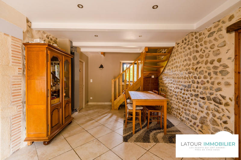 Maison - 220 m² - 10 pièces