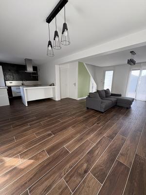 Maison - 95 m² - 5 pièces