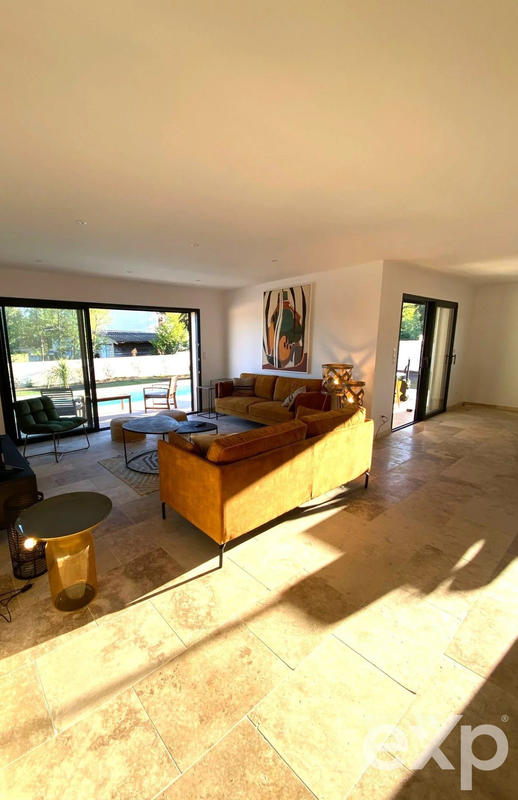 Villa - 137 m² - 4 pièces