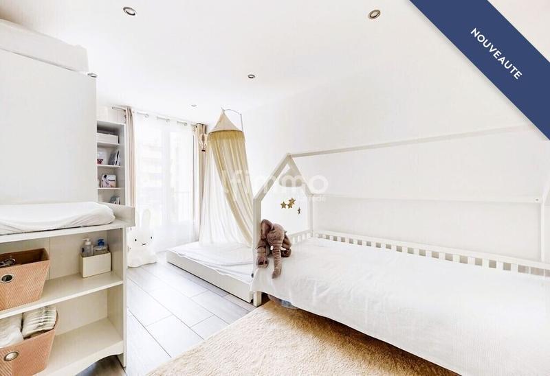 Appartement - 82 m² - 4 pièces