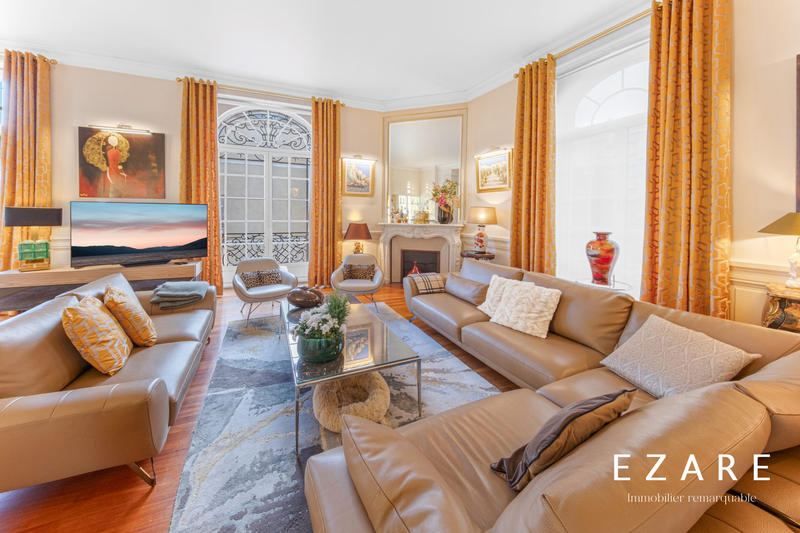 Appartement - 352 m² - 7 pièces