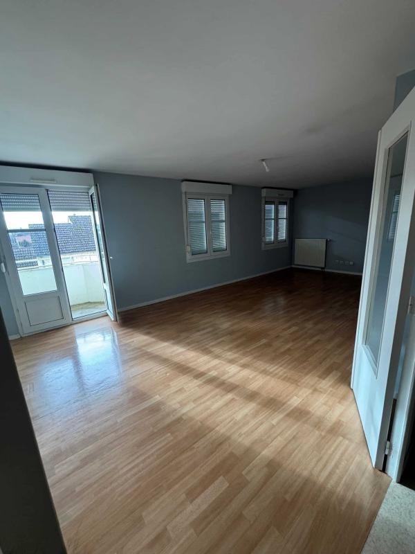 Appartement - 95 m² - 5 pièces