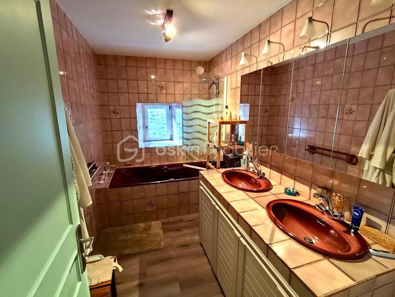 Maison - 112 m² - 7 pièces