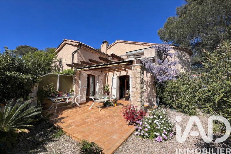 Maison - 192 m² - 5 pièces