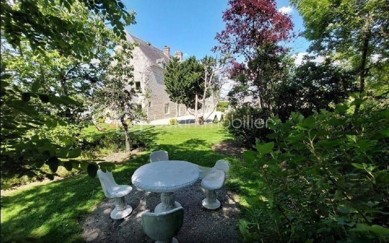 Maison - 540 m² - 14 pièces