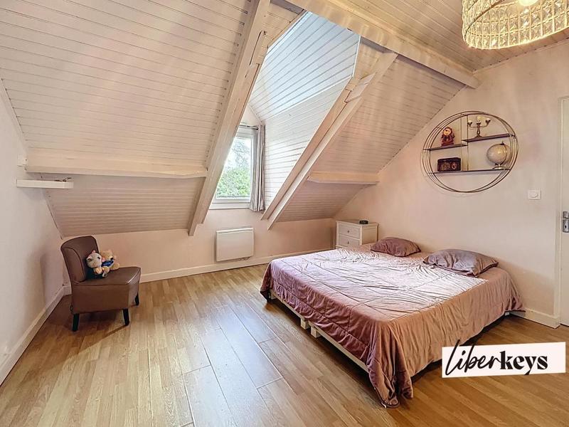 Maison - 180 m² - 6 pièces