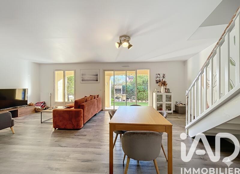 Maison - 91 m² - 4 pièces