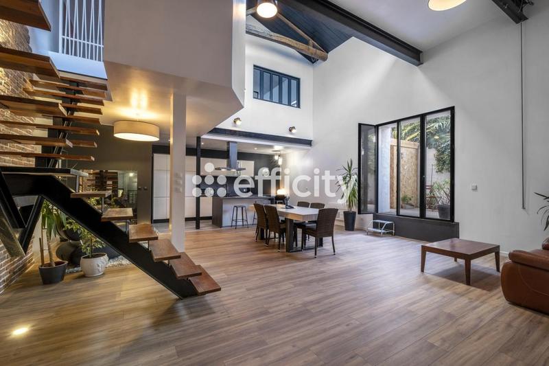 Maison - 185 m² - 5 pièces